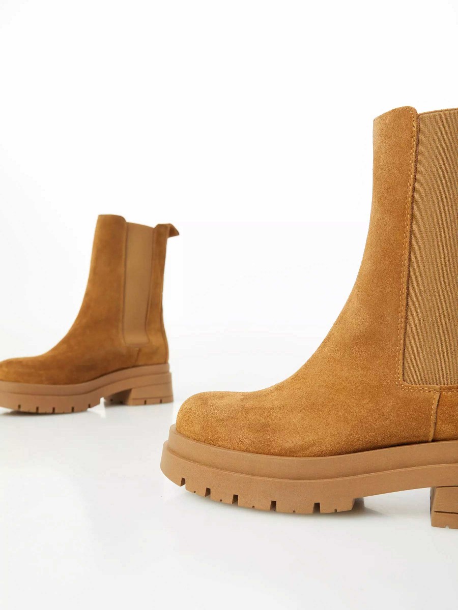 Tronchetti Ovyé | Chelsea Boot In Camoscio